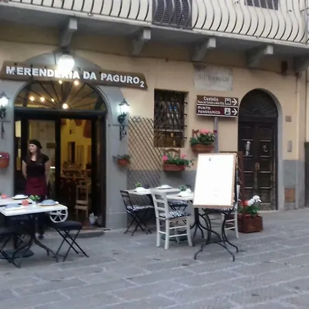 In Centro Storico A 20 Mt Dal Mare Apartament